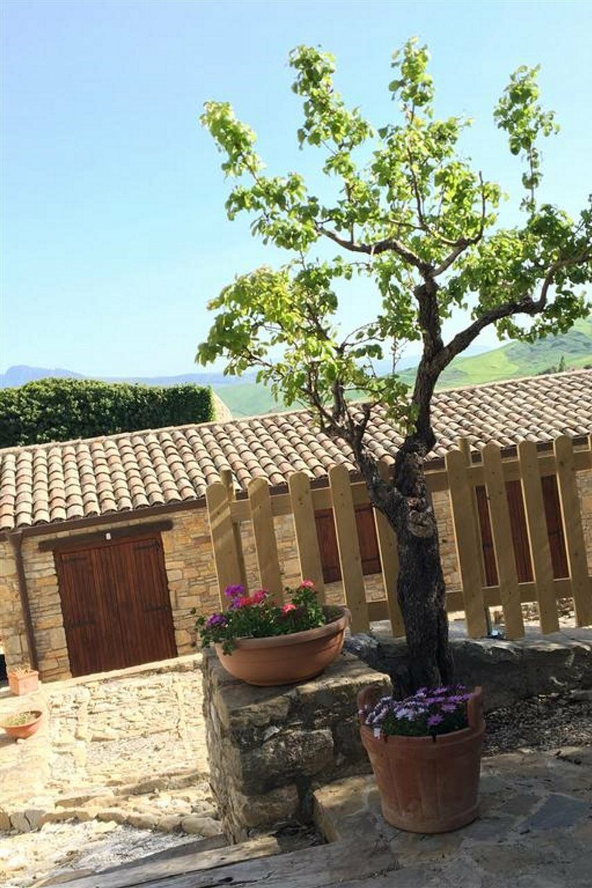 Agriturismo Sant'Agata Piana Degli Albanesi Εξωτερικό φωτογραφία