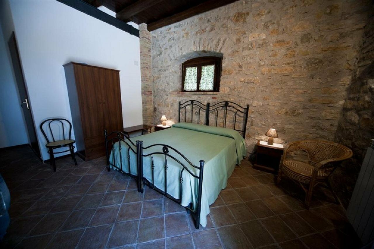 Agriturismo Sant'Agata Piana Degli Albanesi Εξωτερικό φωτογραφία